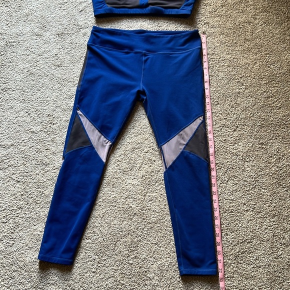Fabletics Set Sports Bra Shira w/Matching Leggings Royal Blue Gray Mesh Pocket - Picture 15 of 16